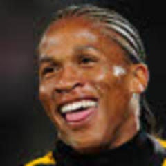 Josta pens new Chiefs deal